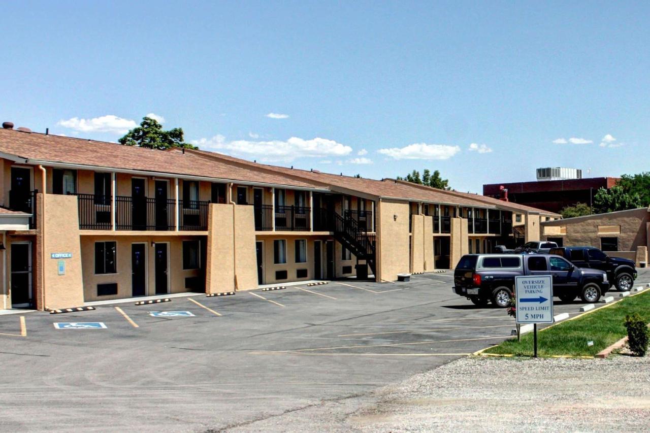 Baymont By Wyndham Grand Junction Hotel Екстериор снимка